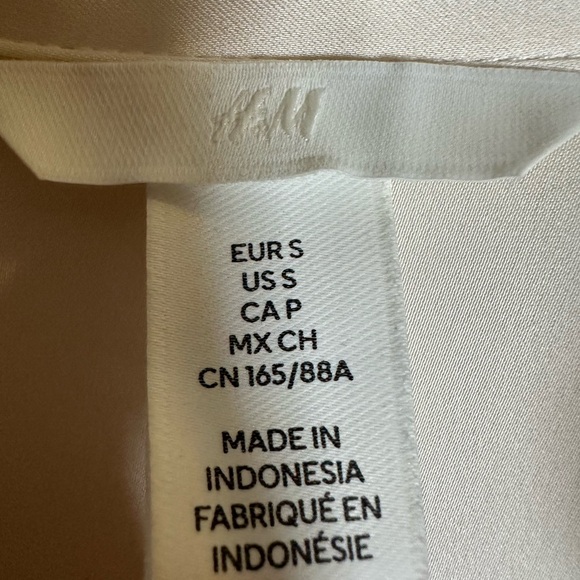 Cropped Satin blouse - Picture 3 of 3